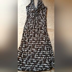 S Yvas Black and White Patterned Dress